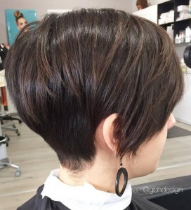 50 Classy Short Hairstyles for Thick Hair | The Fashionaholic